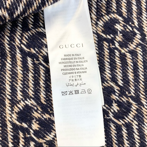 GUCCI *Like New* Wool Logo Jacket - Picture 11 of 14